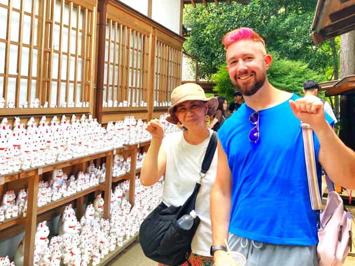 Tokyo: Gotokuji Temple Guided Tour with Manekineko Statues