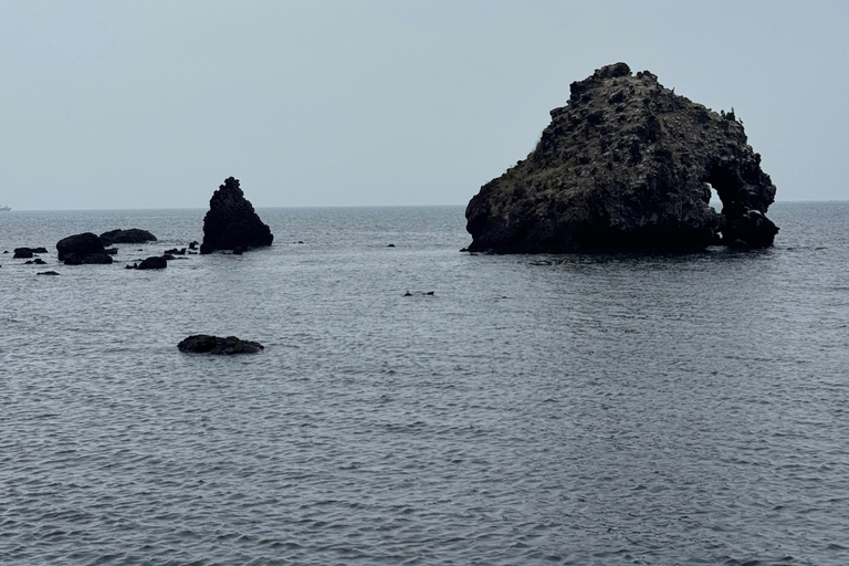 Jeju: Biyangdo Island Ferry Ride, Hike, and Lunch