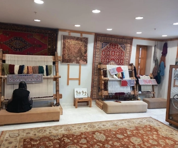 Discover the Ancient Art of Carpet Weaving in Cappadocia