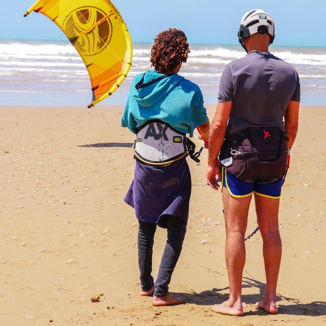 Surfez sur le vent : cours de kitesurf semi-privé à Sidi Kaouki