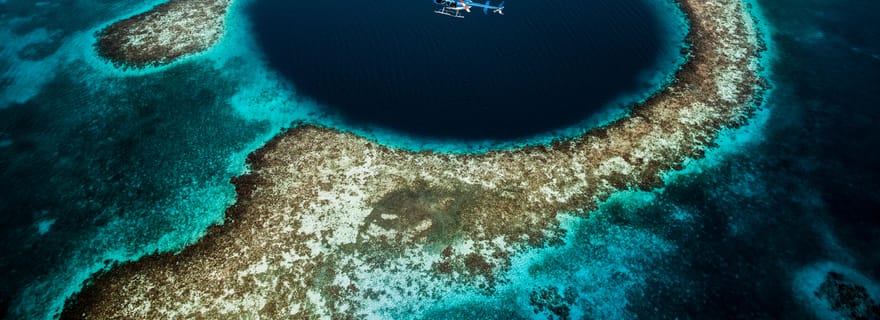 Trou bleu et îles Turneffe : Excursion en hélicoptère