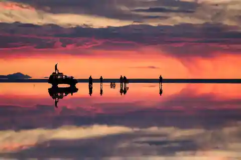 Desde Uyuni: Atardecer y Estrellas Nocturnas en el Salar de Uyuni