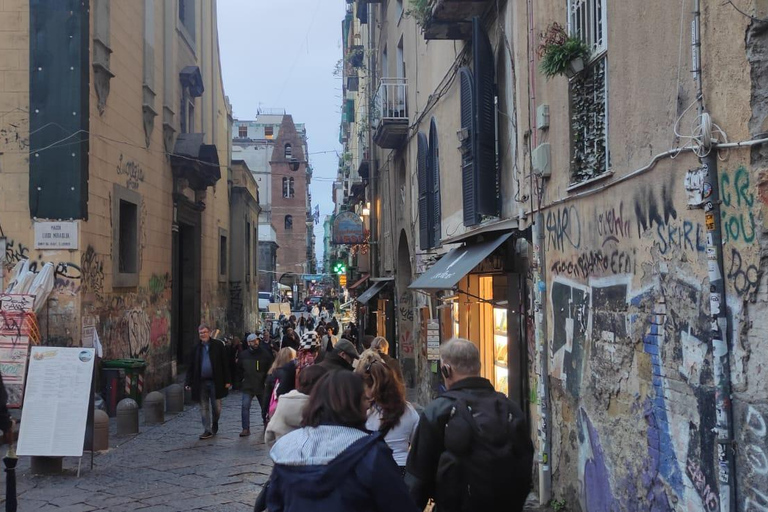 Rundvandring i Neapel: Gamla stan och SpaccanapoliNapoli vandringstur i italienska