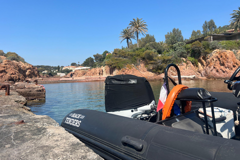 Cannes: excursión en barco por el macizo del EstérelCannes: Estérel Massif Boat Excursion