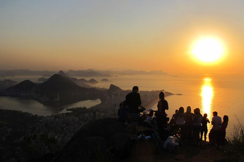 Sonnenaufgang am Morro Dois Irmãos + Vidigal Favela Experience