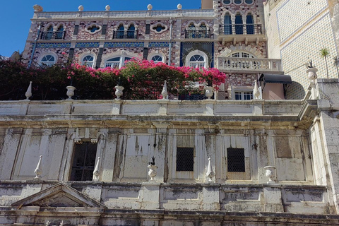 Lisbon: Private full Day Sightseeing tour by tuk-tuk.