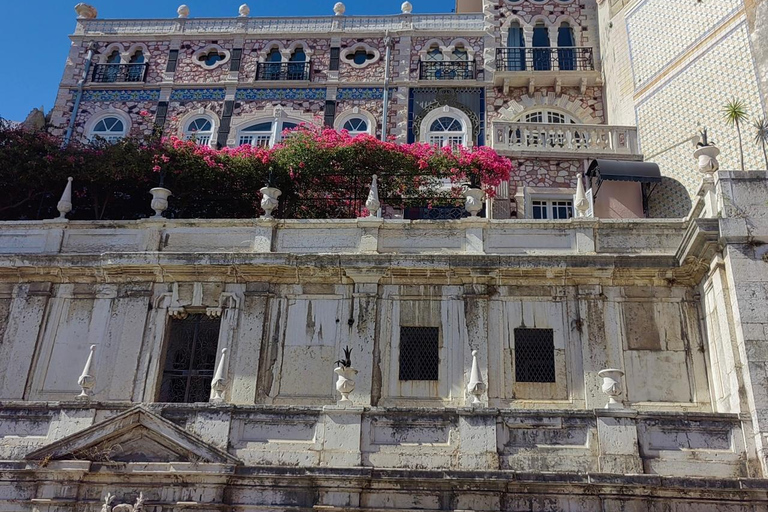 Lisbon: Private full Day Sightseeing tour by tuk-tuk.