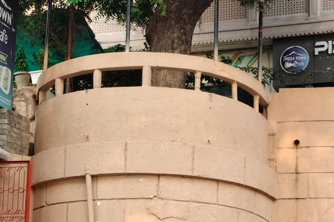 GUÍA TURÍSTICO EN VARANASIGuía turístico in Varanasi