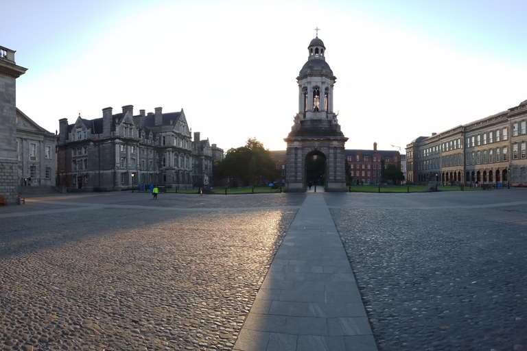 Complete tour of the Old Library of Dublin and the Book of Kells Full tour of Dublin's Old Library and the Book of Kells