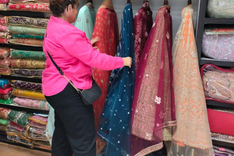 Curated Home Décor & Souvenir Shopping Tour (Women-Led) Home Décor & Souvenir Shopping Tour (Women-Led) - Half-Day