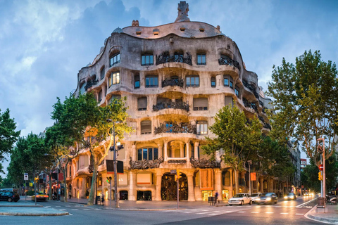 Barcelona: Night Bus Tour with Live Guide English Tour
