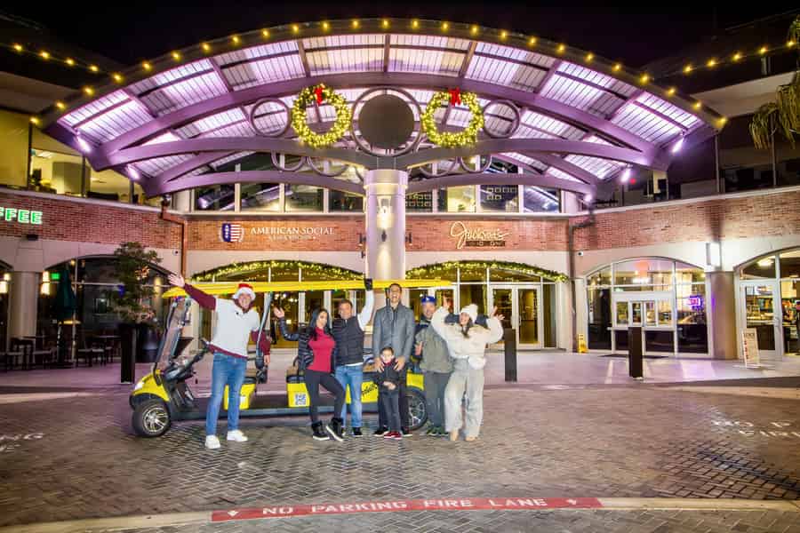 Tampa: Weihnachtslichter-Tour mit dem E-Golfwagen. Foto: GetYourGuide