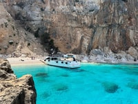 Minicruise, le golfe d'Orosei croisière à Cala Goloritzè - Housity