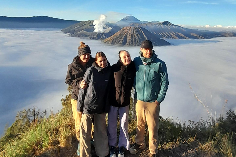 Jakarta: 5-Day Java Tour with Borobudur & Bromo Drop in Bali