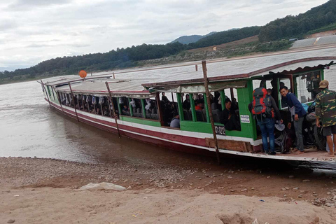 De Chiang Rai en barco lento a Luang Prabang 2 días 1 noche