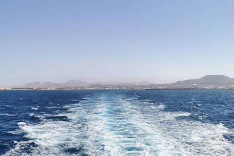 Lanzarote: Return Ferry Ticket to Fuerteventura