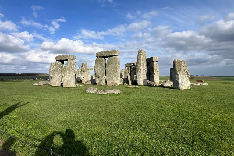 Stonehenge and Windsor Castle Private Car Tour from London