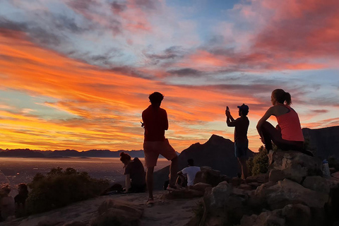 Kaapstad: Wandeling met gids over Lion's Head bij zonsopgang of zonsondergangZonsopgang wandeling vanaf trefpunt