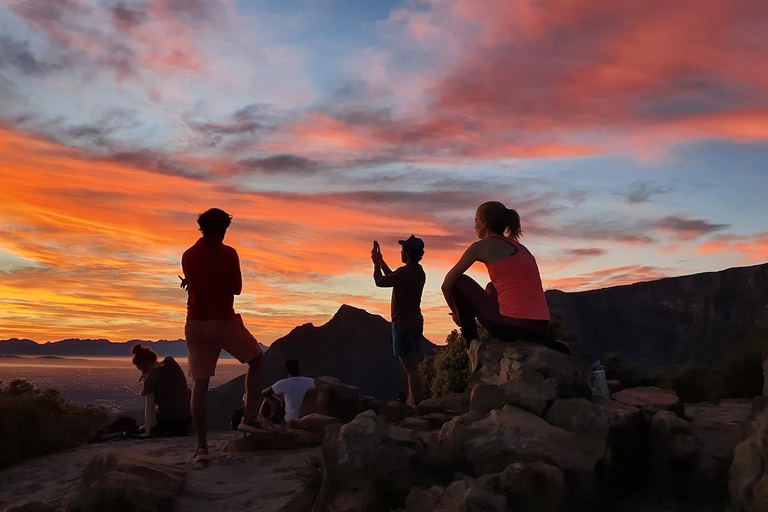 Cape Town: Guided Lion's Head Hike at Sunrise or Sunset Sunrise Hike from Meeting Point