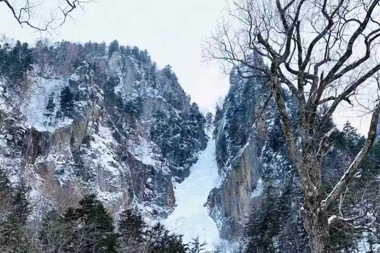 Small Group Hokkaido Sapporo Abashiri 9-Guest 2-Day Tour 07:30 Pick&Drop from Hotel/BnB