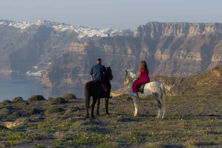 Santorin: Caldera-Reitausflug mit Guide. Foto: GetYourGuide Santorin: Caldera-Reitausflug mit Guide. Foto: GetYourGuide