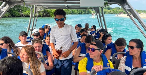 Cartagena: 5 Islas VIP con Snorkel, Almuerzo y Open Bar