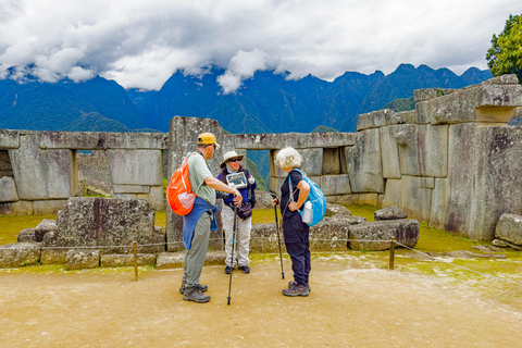 Machu Picchu: Circuit 2A (Classic Route) + Bus & Local Guide Last-Minute: Circuit 3B with Guide Included
