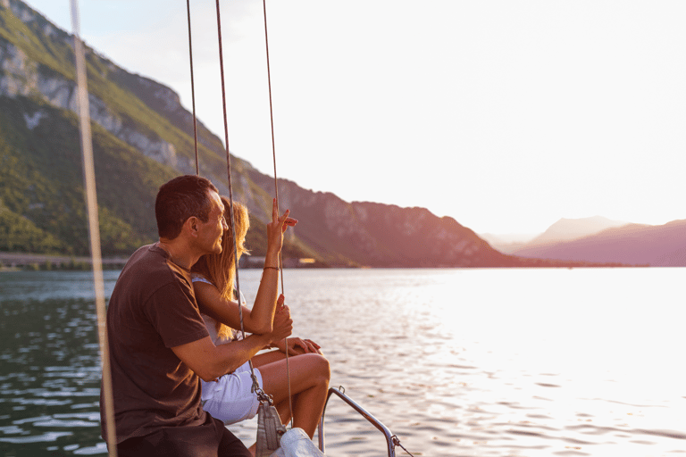 São Miguel: Private Romantic Cruise with Champagne