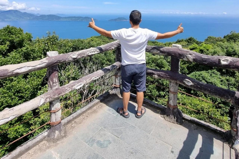 Ontdek Son Tra: legendarische jeeptour in het spoor van het Amerikaanse legerOntdek Son Tra: een avontuurlijke tour in een legendarische jeep van het Amerikaanse leger