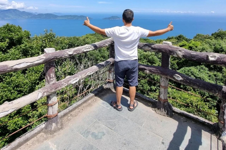 Ontdek Son Tra: legendarische jeeptour in het spoor van het Amerikaanse legerOntdek Son Tra: een avontuurlijke tour in een legendarische jeep van het Amerikaanse leger