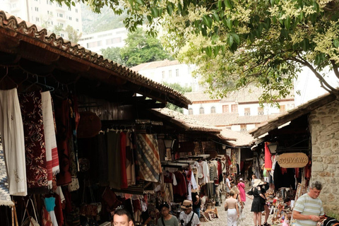 Von Tirana aus: Kruja und Bovilla See Tagestour mit Kaffee ...