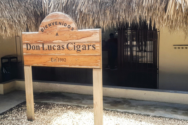 Guided Tour to Don Lucas Cigar Factory & Souvenirs Store