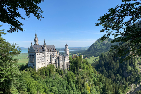Excursion au château de Neuschwanstein, au château de Linderhof et à OberammergauVisite du château de Neuschwanstein, du palais de Linderhof et d&#039;Oberammergau
