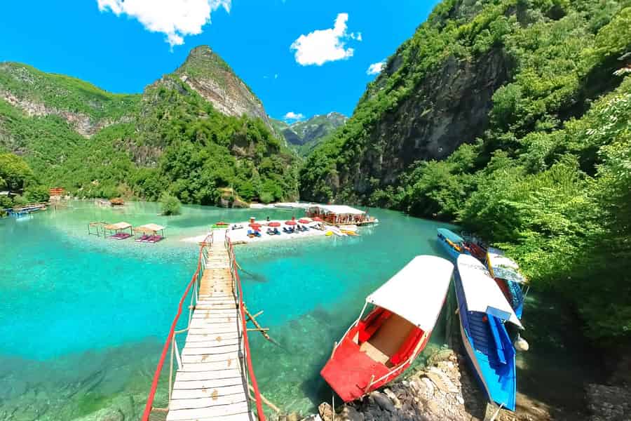 Ab Tirana: Komani-See & Shala-Fluss – Ein Tag im Paradies. Foto: GetYourGuide