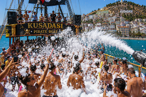 Kusadasi: Pirate Boat Trip with Lunch and Foam Party