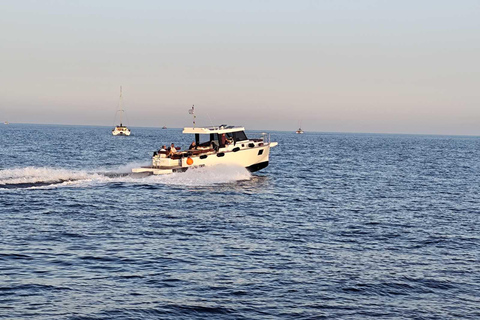 Santorini: Private Aimilianos Motor Yacht Cruise (2026)