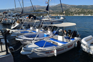 Cefalonia: noleggio barche (motoscafo 30 CV) - non serve la patente nautica