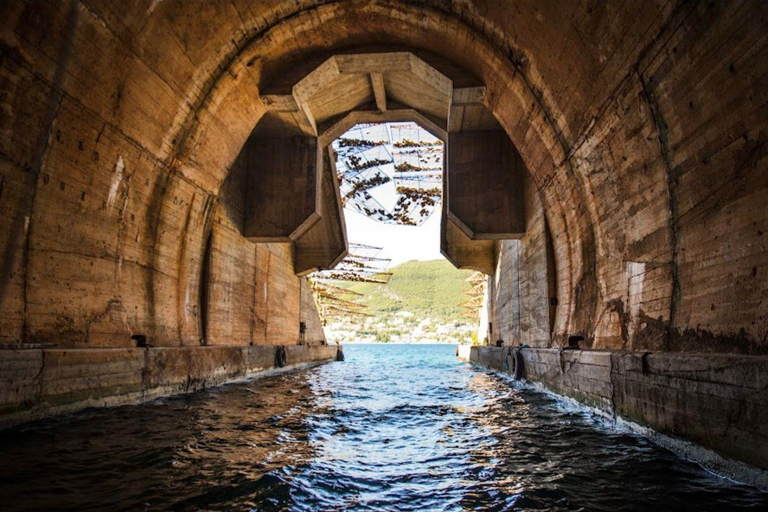 Perast: Boka Bay en Blue Cave Tour met gratis drankjes