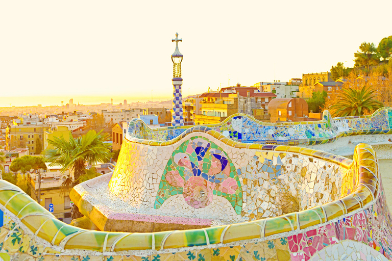 Barcelona: Park Guell Guided Tour with Skip-the-Line Entry