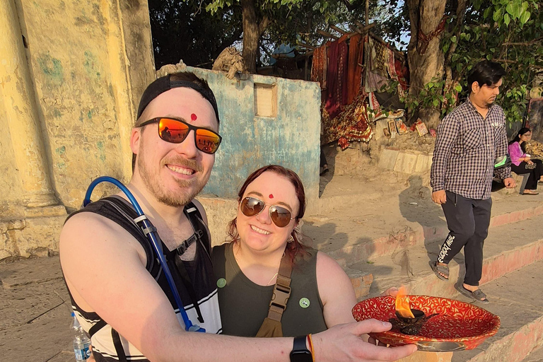 Delhi: meditación espiritual y paseo en barco con un músico folclóricoDelhi: meditación espiritual y paseo en barco con un músico folclórico como guía