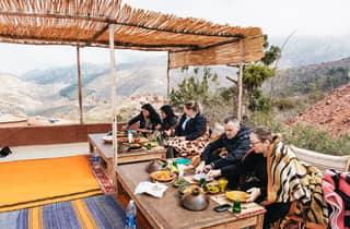 Marrakech: tour di un giorno delle montagne dell'Atlante e delle 5 valli con pranzo