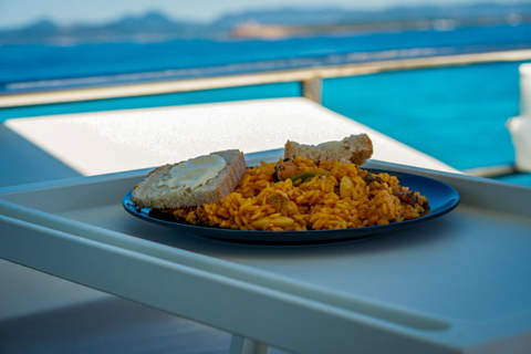 Ibiza: Formentera Boat with Open Bar, 3 meals & Sunset Party ADVANCE: Standard selection of food & open bar option