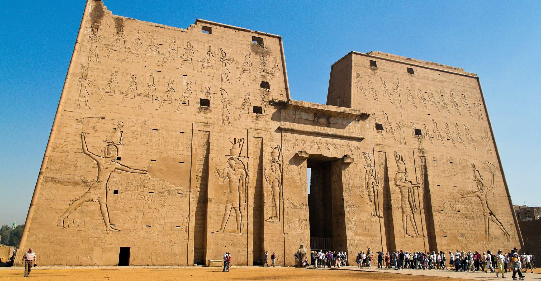 From Aswan, 4-Day Nile Cruise from Aswan to Luxor with Guide - Housity