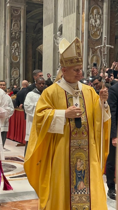 Heiligabendmesse mit Papst Leo XIV. Heiligabendmesse ...