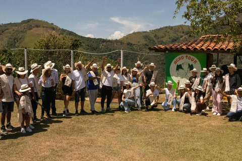 Medellin: Coffee and fruit tour