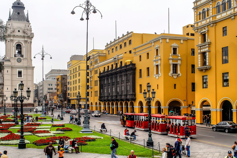 Lima: 360° panoramic bus |History , Art |