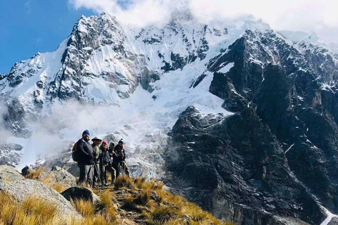 Depuis Cusco : Trek Salkantay - 5 jours 4 nuitsDepuis Cusco : Trek du Salkantay - 5 jours 4 nuits