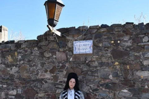 Colonia del Sacramento: Vintage Time Travel Experience Cologne: Vintage Experience and Guided Walk through the Old Town