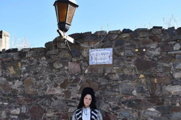 Colonia del Sacramento: Vintage Time Travel Experience Cologne: Vintage Experience and Guided Walk through the Old Town