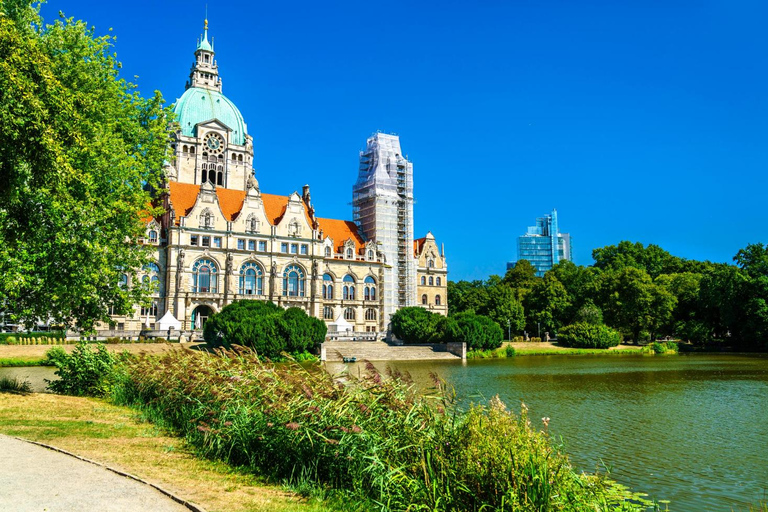 Hannover: Express Walk with a Local in 60 minutes 60 min - Walking Tour